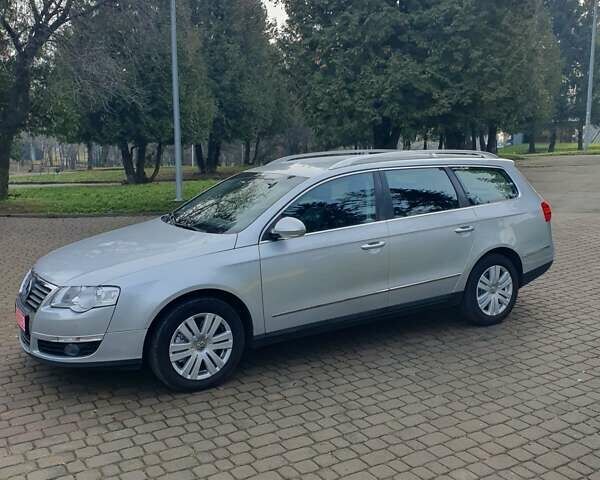 Сірий Фольксваген Пассат, об'ємом двигуна 1.6 л та пробігом 212 тис. км за 5900 $, фото 12 на Automoto.ua