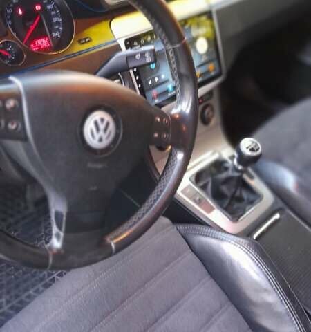 Серый Фольксваген Пассат, объемом двигателя 2 л и пробегом 350 тыс. км за 5000 $, фото 4 на Automoto.ua