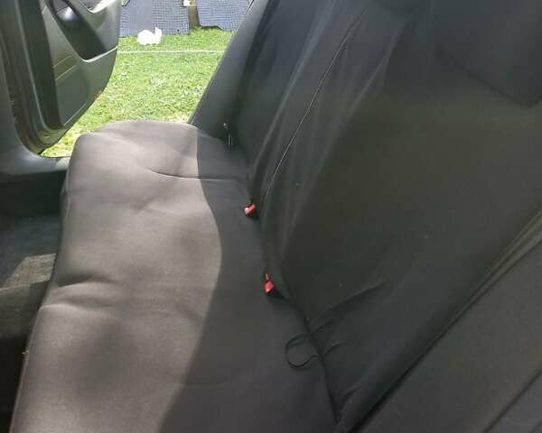 Серый Фольксваген Пассат, объемом двигателя 1.97 л и пробегом 250 тыс. км за 6600 $, фото 7 на Automoto.ua