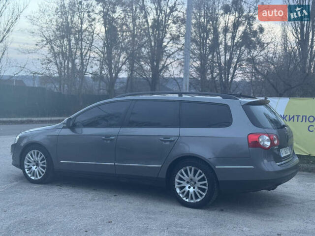 Серый Фольксваген Пассат, объемом двигателя 2 л и пробегом 300 тыс. км за 6500 $, фото 4 на Automoto.ua