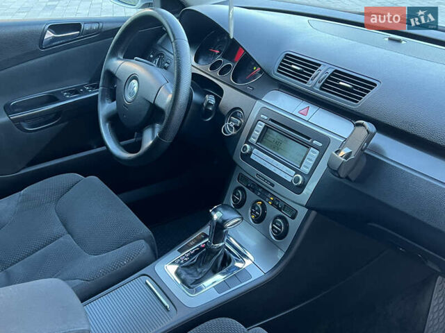 Серый Фольксваген Пассат, объемом двигателя 2 л и пробегом 240 тыс. км за 5350 $, фото 14 на Automoto.ua