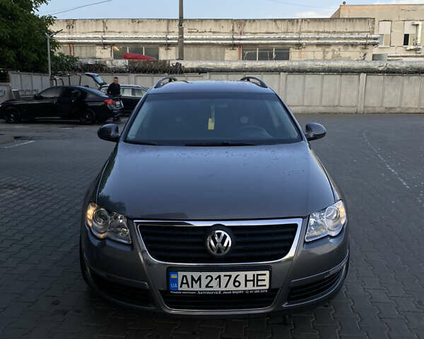 Серый Фольксваген Пассат, объемом двигателя 2 л и пробегом 245 тыс. км за 5600 $, фото 13 на Automoto.ua