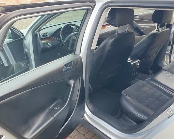 Сірий Фольксваген Пассат, об'ємом двигуна 1.6 л та пробігом 212 тис. км за 5900 $, фото 27 на Automoto.ua