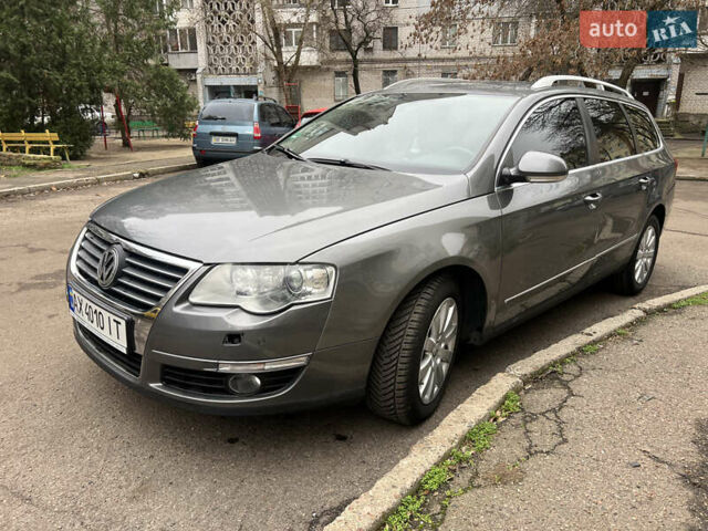 Серый Фольксваген Пассат, объемом двигателя 1.6 л и пробегом 258 тыс. км за 5900 $, фото 1 на Automoto.ua