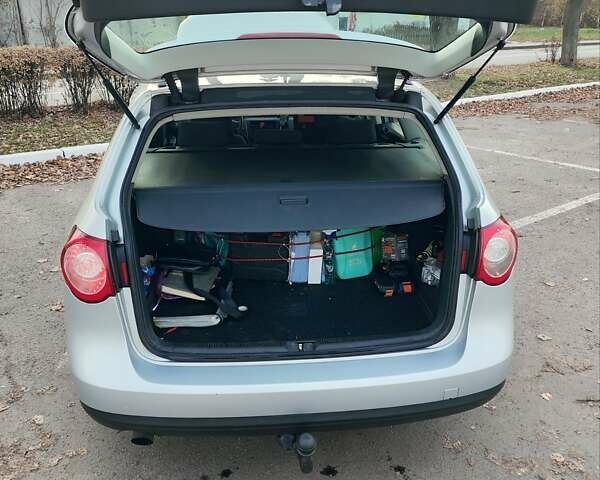 Серый Фольксваген Пассат, объемом двигателя 1.6 л и пробегом 278 тыс. км за 6500 $, фото 9 на Automoto.ua