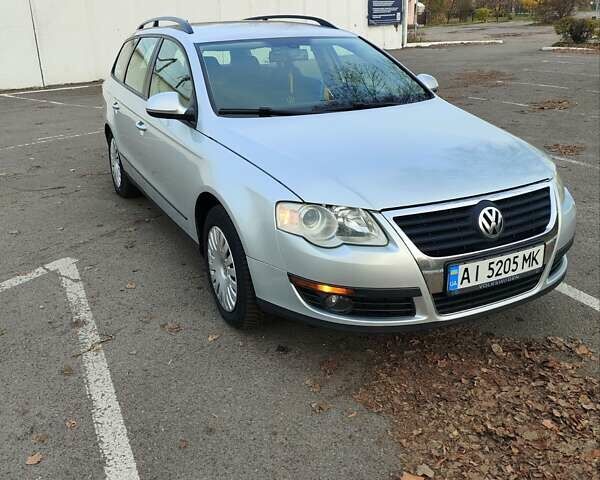 Серый Фольксваген Пассат, объемом двигателя 1.6 л и пробегом 278 тыс. км за 6500 $, фото 4 на Automoto.ua