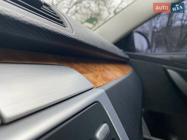 Серый Фольксваген Пассат, объемом двигателя 1.6 л и пробегом 258 тыс. км за 6500 $, фото 41 на Automoto.ua