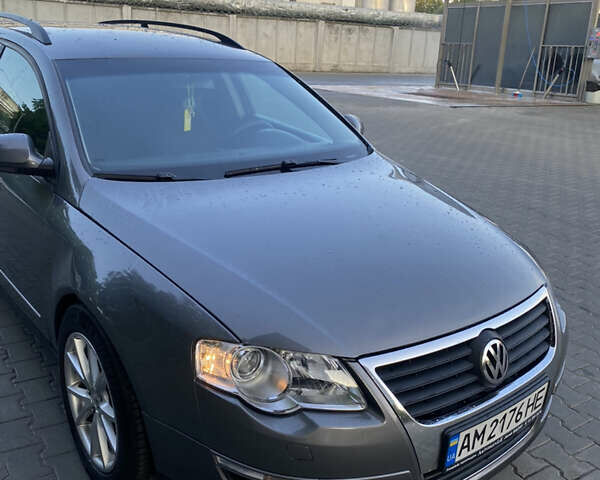 Серый Фольксваген Пассат, объемом двигателя 2 л и пробегом 245 тыс. км за 5600 $, фото 1 на Automoto.ua