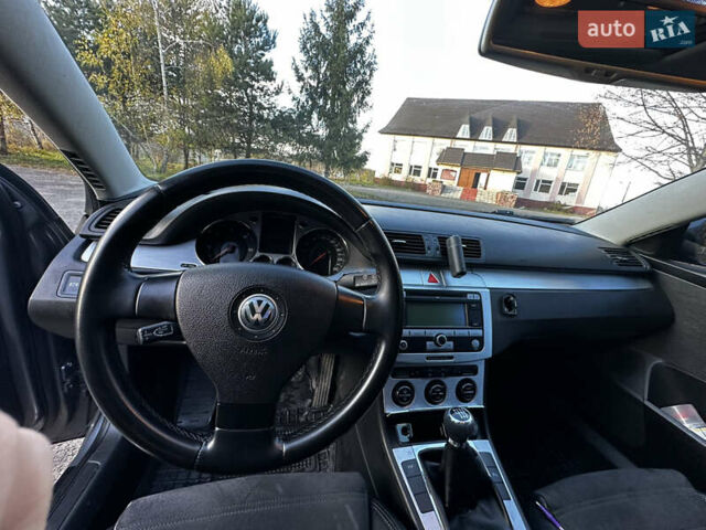 Серый Фольксваген Пассат, объемом двигателя 2 л и пробегом 260 тыс. км за 6500 $, фото 23 на Automoto.ua