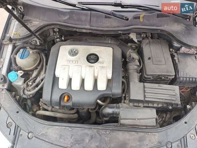 Серый Фольксваген Пассат, объемом двигателя 1.98 л и пробегом 452 тыс. км за 5000 $, фото 14 на Automoto.ua