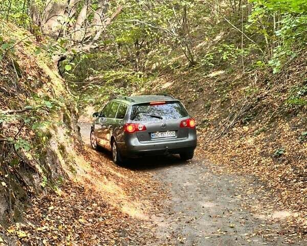 Сірий Фольксваген Пассат, об'ємом двигуна 1.97 л та пробігом 353 тис. км за 6250 $, фото 15 на Automoto.ua