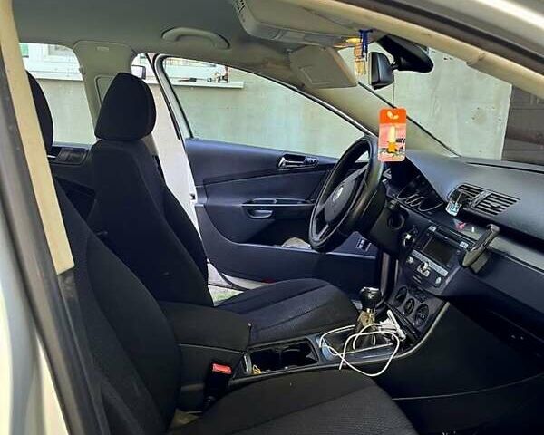 Сірий Фольксваген Пассат, об'ємом двигуна 1.9 л та пробігом 325 тис. км за 5500 $, фото 7 на Automoto.ua