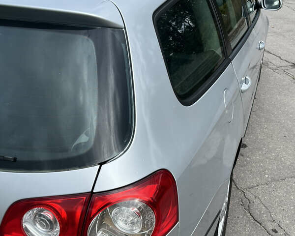 Сірий Фольксваген Пассат, об'ємом двигуна 1.6 л та пробігом 209 тис. км за 6300 $, фото 7 на Automoto.ua