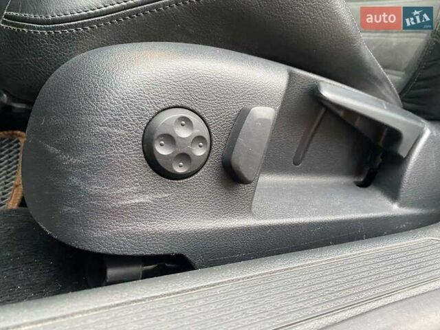 Серый Фольксваген Пассат, объемом двигателя 1.6 л и пробегом 258 тыс. км за 6500 $, фото 42 на Automoto.ua