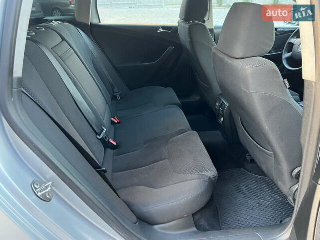 Серый Фольксваген Пассат, объемом двигателя 2 л и пробегом 240 тыс. км за 5350 $, фото 16 на Automoto.ua