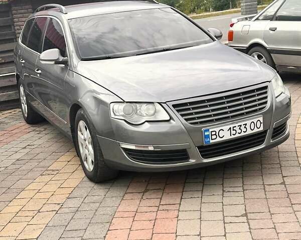 Сірий Фольксваген Пассат, об'ємом двигуна 1.97 л та пробігом 353 тис. км за 6250 $, фото 4 на Automoto.ua