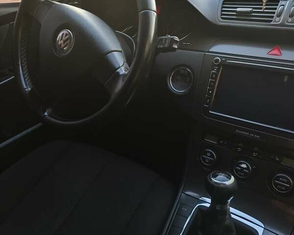 Сірий Фольксваген Пассат, об'ємом двигуна 1.6 л та пробігом 222 тис. км за 5000 $, фото 13 на Automoto.ua