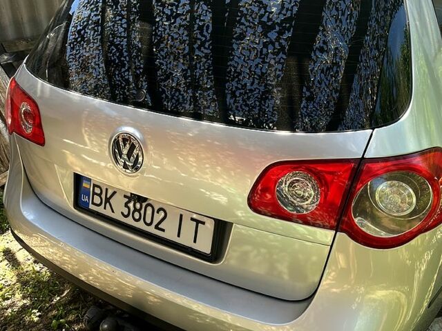 Сірий Фольксваген Пассат, об'ємом двигуна 1.9 л та пробігом 280 тис. км за 2800 $, фото 1 на Automoto.ua