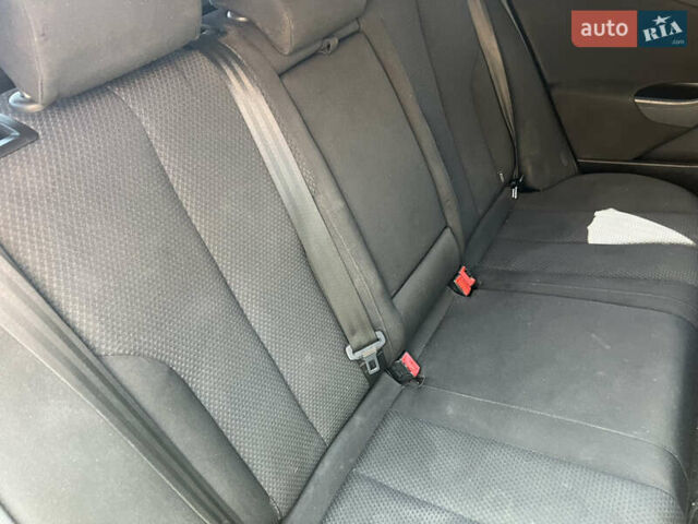 Сірий Фольксваген Пассат, об'ємом двигуна 1.6 л та пробігом 272 тис. км за 5500 $, фото 12 на Automoto.ua