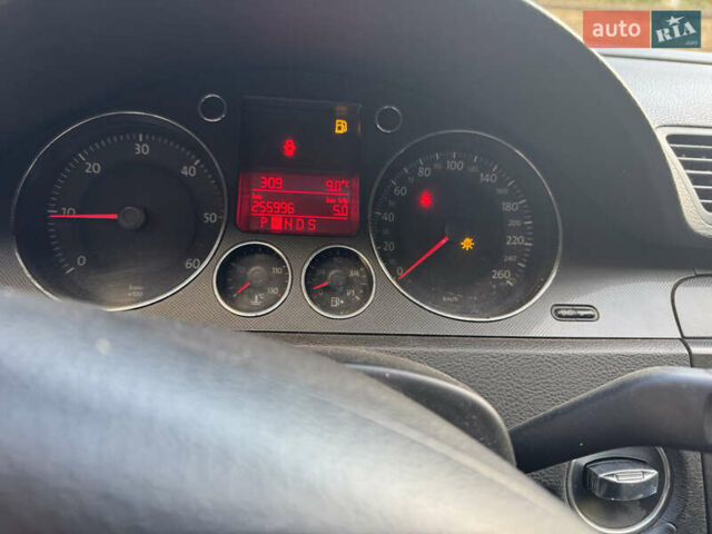 Сірий Фольксваген Пассат, об'ємом двигуна 1.9 л та пробігом 256 тис. км за 5850 $, фото 9 на Automoto.ua