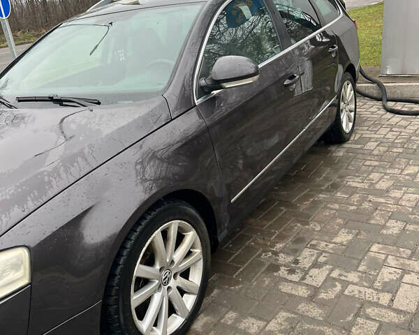 Серый Фольксваген Пассат, объемом двигателя 1.97 л и пробегом 313 тыс. км за 7000 $, фото 1 на Automoto.ua