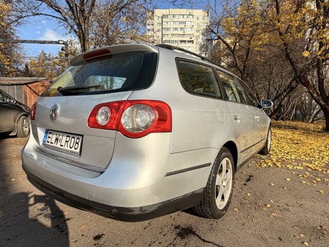 Сірий Фольксваген Пассат, об'ємом двигуна 2 л та пробігом 300 тис. км за 2800 $, фото 7 на Automoto.ua