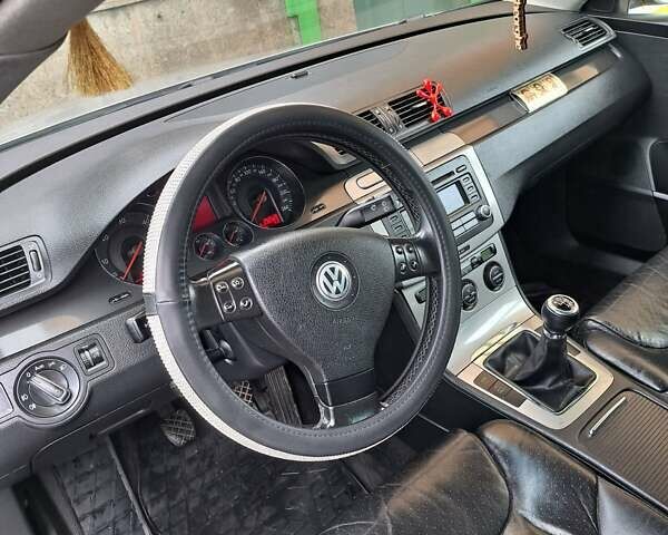 Серый Фольксваген Пассат, объемом двигателя 2 л и пробегом 292 тыс. км за 7000 $, фото 8 на Automoto.ua