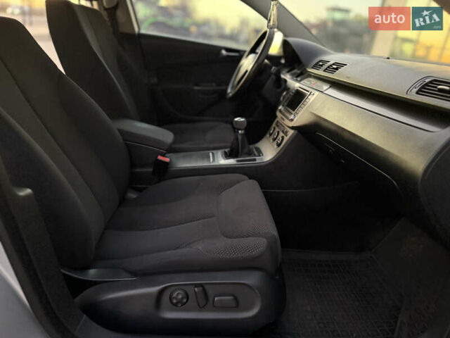 Серый Фольксваген Пассат, объемом двигателя 2 л и пробегом 343 тыс. км за 5300 $, фото 19 на Automoto.ua