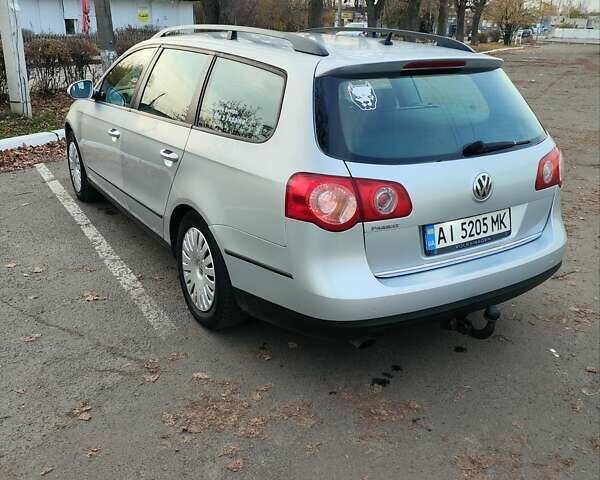 Серый Фольксваген Пассат, объемом двигателя 1.6 л и пробегом 278 тыс. км за 6500 $, фото 5 на Automoto.ua