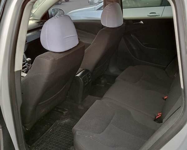 Серый Фольксваген Пассат, объемом двигателя 1.98 л и пробегом 240 тыс. км за 5800 $, фото 3 на Automoto.ua