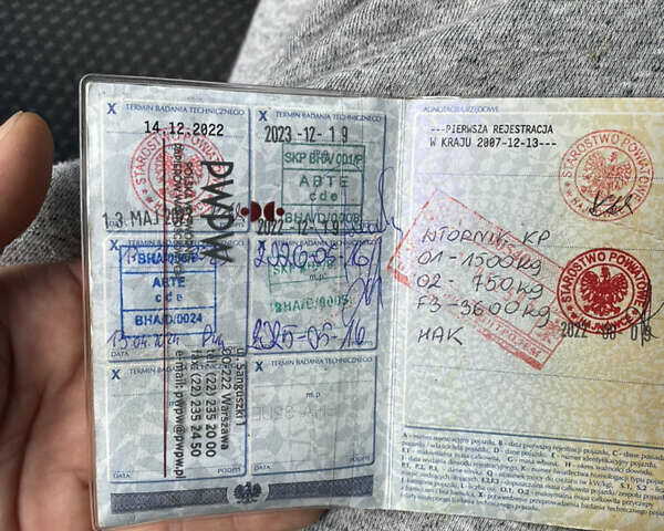 Серый Фольксваген Пассат, объемом двигателя 1.9 л и пробегом 400 тыс. км за 2800 $, фото 4 на Automoto.ua