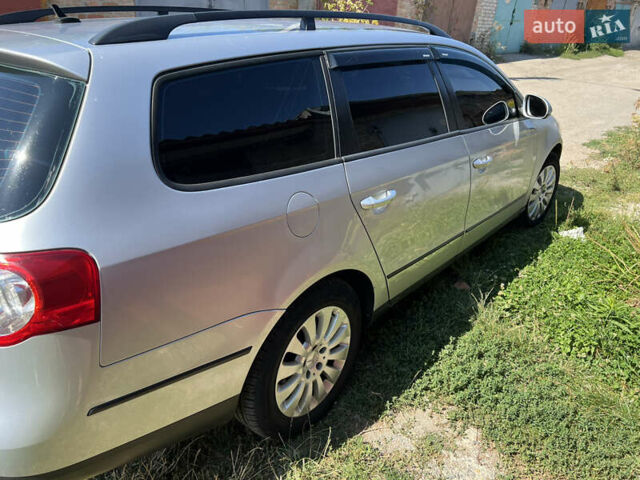 Сірий Фольксваген Пассат, об'ємом двигуна 1.6 л та пробігом 272 тис. км за 5500 $, фото 3 на Automoto.ua