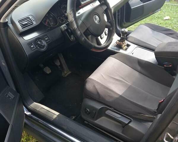 Серый Фольксваген Пассат, объемом двигателя 1.97 л и пробегом 250 тыс. км за 6600 $, фото 3 на Automoto.ua