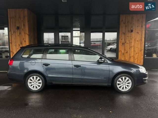 Сірий Фольксваген Пассат, об'ємом двигуна 1.6 л та пробігом 244 тис. км за 6199 $, фото 8 на Automoto.ua