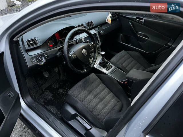Сірий Фольксваген Пассат, об'ємом двигуна 1.9 л та пробігом 348 тис. км за 4650 $, фото 22 на Automoto.ua