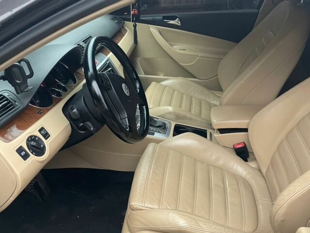 Серый Фольксваген Пассат, объемом двигателя 2 л и пробегом 370 тыс. км за 8000 $, фото 4 на Automoto.ua