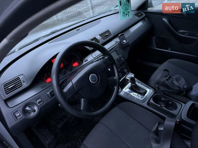 Серый Фольксваген Пассат, объемом двигателя 2 л и пробегом 300 тыс. км за 2950 $, фото 9 на Automoto.ua