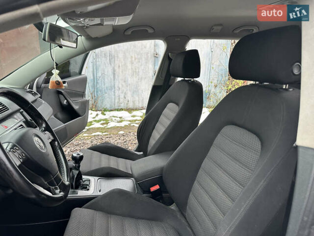 Серый Фольксваген Пассат, объемом двигателя 1.9 л и пробегом 348 тыс. км за 4400 $, фото 19 на Automoto.ua