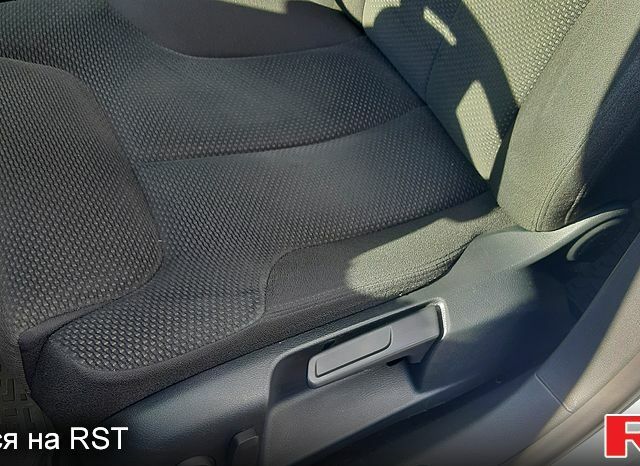 Серый Фольксваген Пассат, объемом двигателя 1.6 л и пробегом 170 тыс. км за 6700 $, фото 3 на Automoto.ua