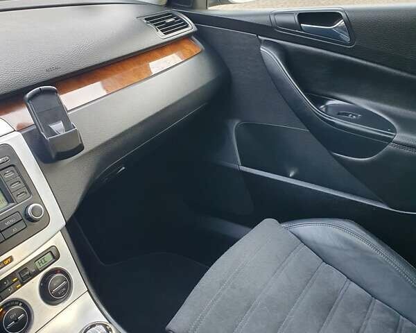 Сірий Фольксваген Пассат, об'ємом двигуна 1.6 л та пробігом 212 тис. км за 5900 $, фото 39 на Automoto.ua