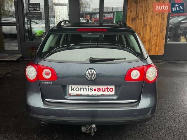 Сірий Фольксваген Пассат, об'ємом двигуна 1.6 л та пробігом 244 тис. км за 6199 $, фото 6 на Automoto.ua