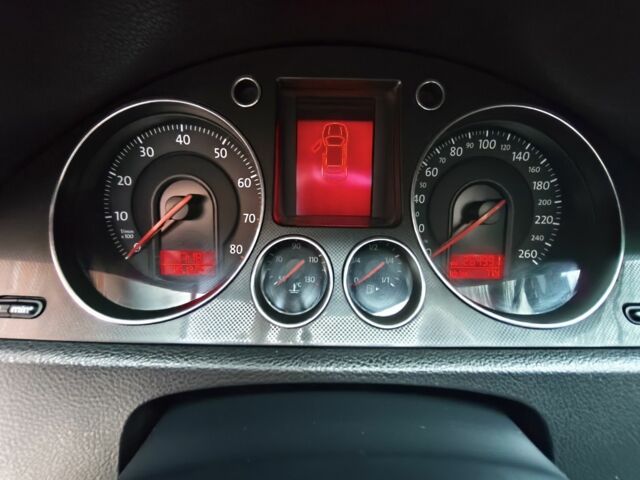 Серый Фольксваген Пассат, объемом двигателя 2 л и пробегом 265 тыс. км за 5500 $, фото 19 на Automoto.ua