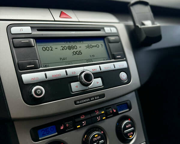 Серый Фольксваген Пассат, объемом двигателя 1.98 л и пробегом 251 тыс. км за 5650 $, фото 17 на Automoto.ua