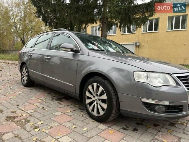 Серый Фольксваген Пассат, объемом двигателя 2 л и пробегом 424 тыс. км за 4200 $, фото 2 на Automoto.ua