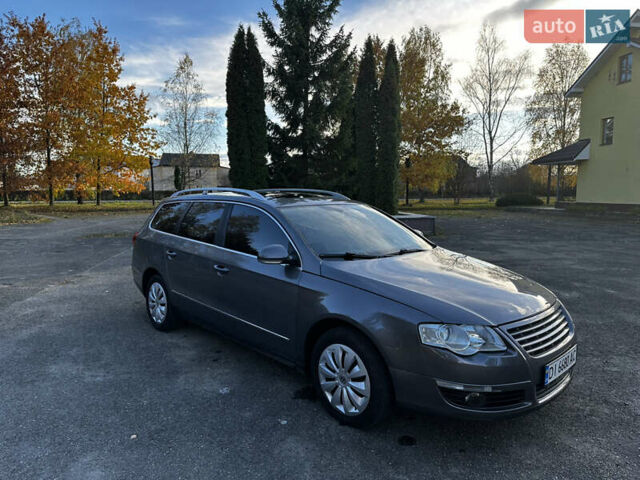 Серый Фольксваген Пассат, объемом двигателя 2 л и пробегом 260 тыс. км за 6500 $, фото 10 на Automoto.ua