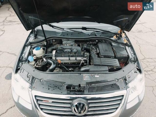 Серый Фольксваген Пассат, объемом двигателя 1.97 л и пробегом 287 тыс. км за 6550 $, фото 10 на Automoto.ua