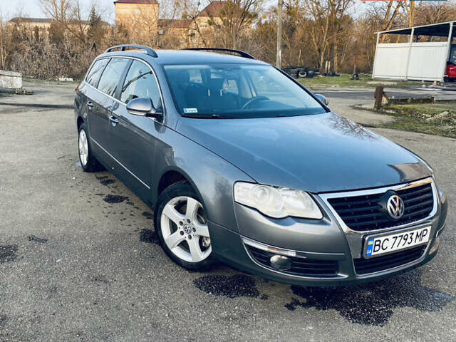 Серый Фольксваген Пассат, объемом двигателя 2 л и пробегом 298 тыс. км за 7700 $, фото 4 на Automoto.ua