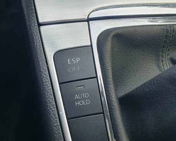 Сірий Фольксваген Пассат, об'ємом двигуна 1.6 л та пробігом 212 тис. км за 5900 $, фото 43 на Automoto.ua