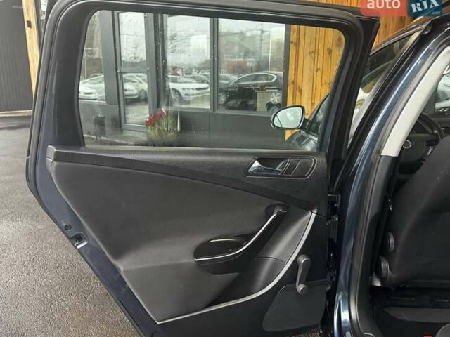 Сірий Фольксваген Пассат, об'ємом двигуна 1.6 л та пробігом 244 тис. км за 6199 $, фото 11 на Automoto.ua