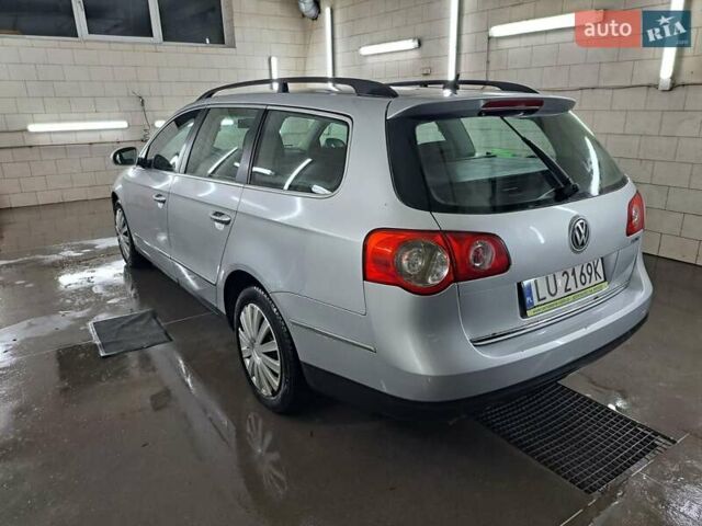 Серый Фольксваген Пассат, объемом двигателя 2 л и пробегом 310 тыс. км за 2450 $, фото 4 на Automoto.ua